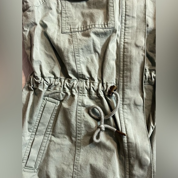 Christopher & Banks Women's Green Cotton Utility Zip-Up Cinch Vest Size Medium - Picture 13 of 15